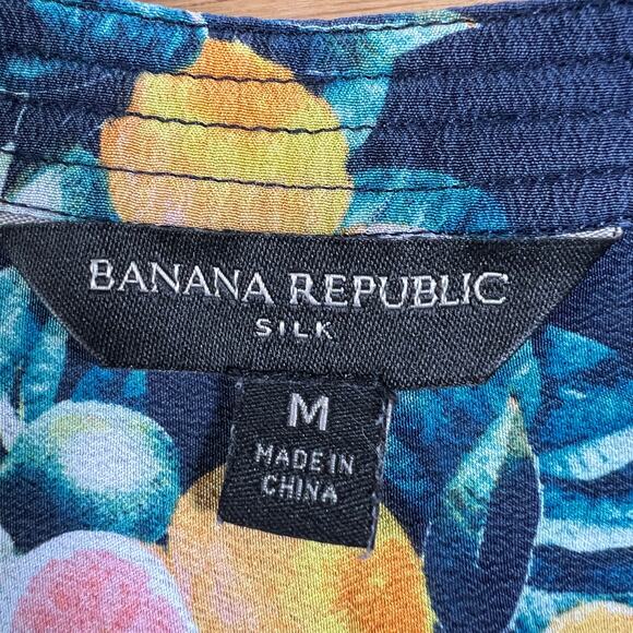 Banana Republic Womens‎ Lemon Print Washable Silk Top Size M Whimsical Work - Picture 5 of 6